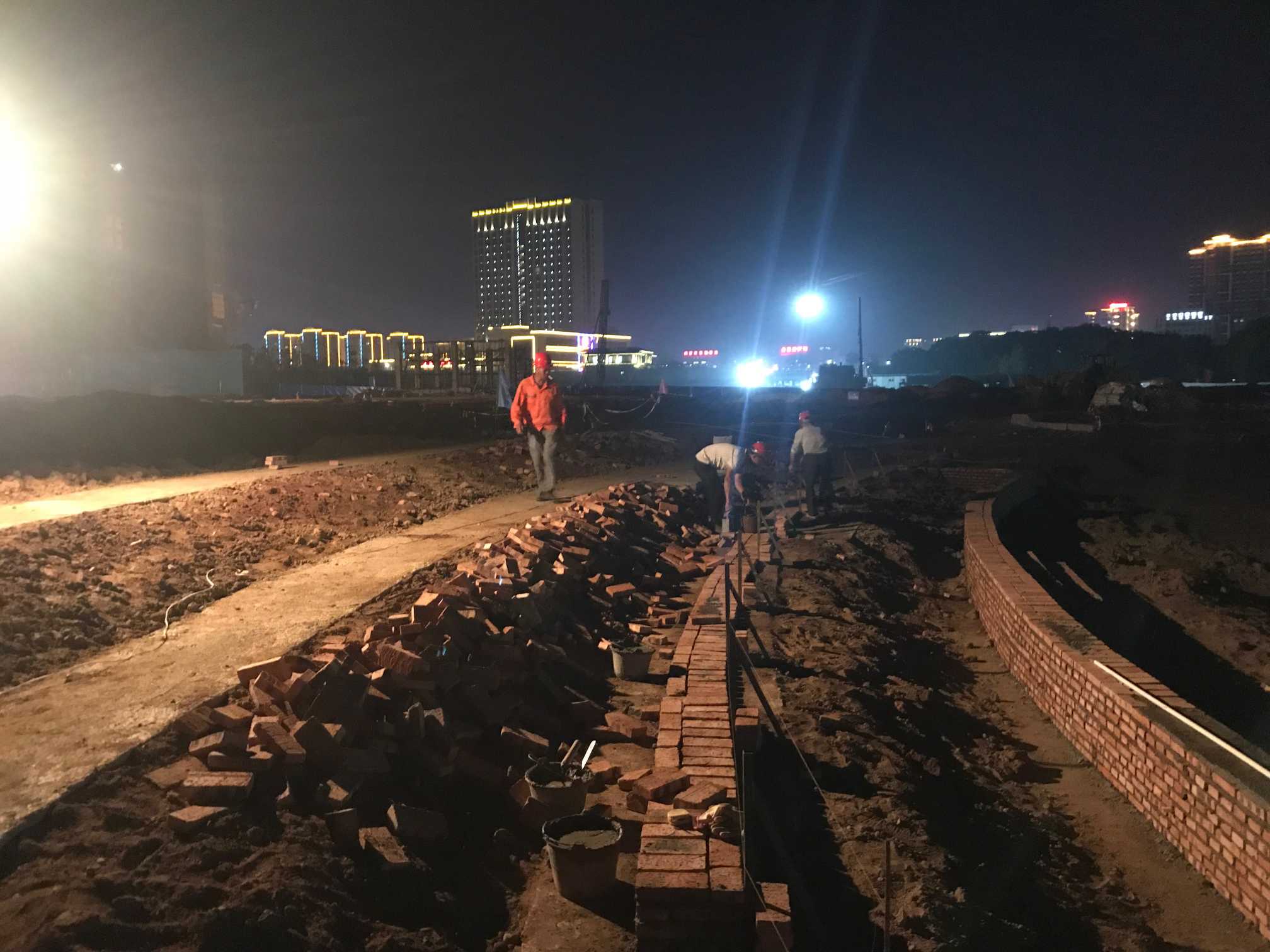 “攻堅克難抓進(jìn)度、安全質(zhì)量兩手抓” -會昌湘水系統(tǒng)治理林崗段工程施工紀(jì)實